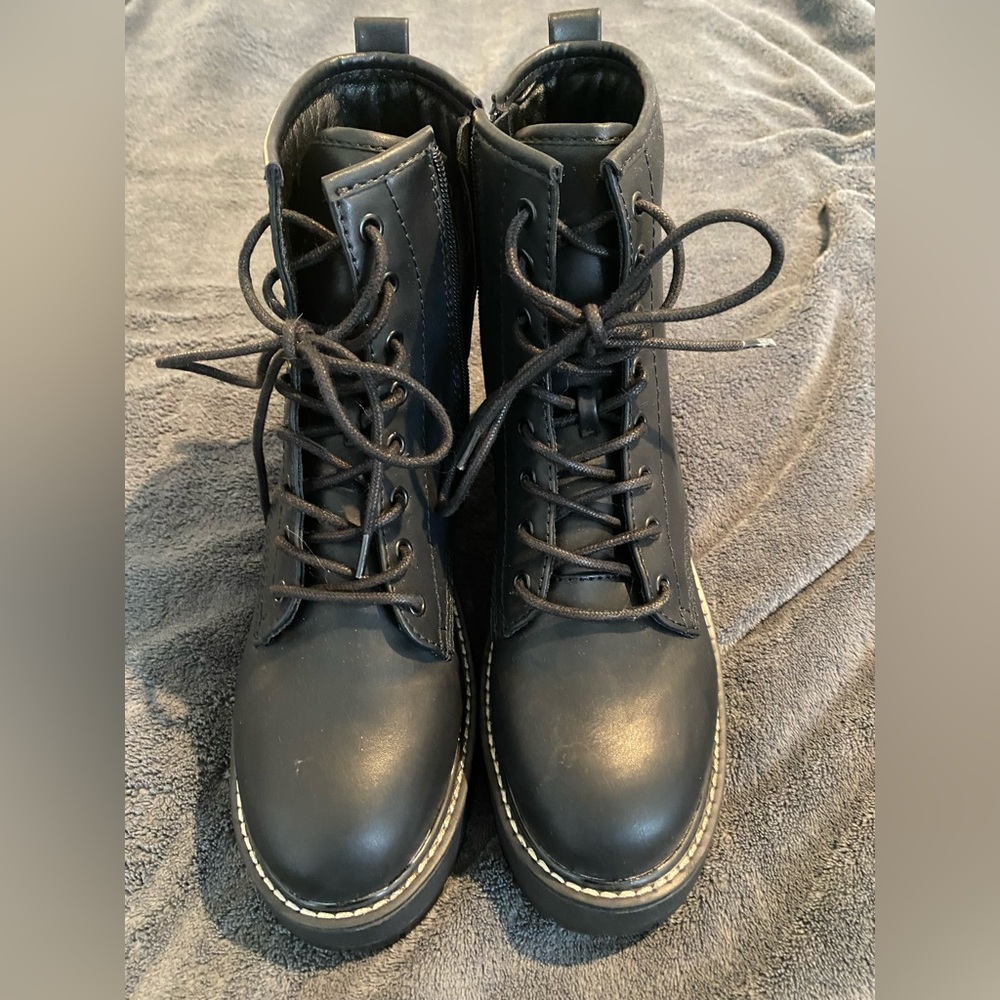 Madden Girl Carra Combat Boots Black Size 8.5